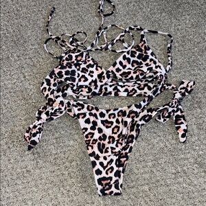 SHEIN Leopard Print Bikini - Black and Pink